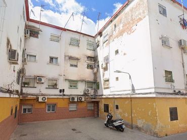 Flat for sale in Calle Candelas 11