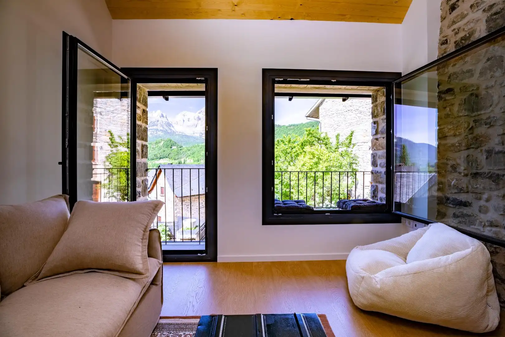 Sala de estar de Casa o chalet en venta en Panticosa con Calefacción, Amueblado y Balcón