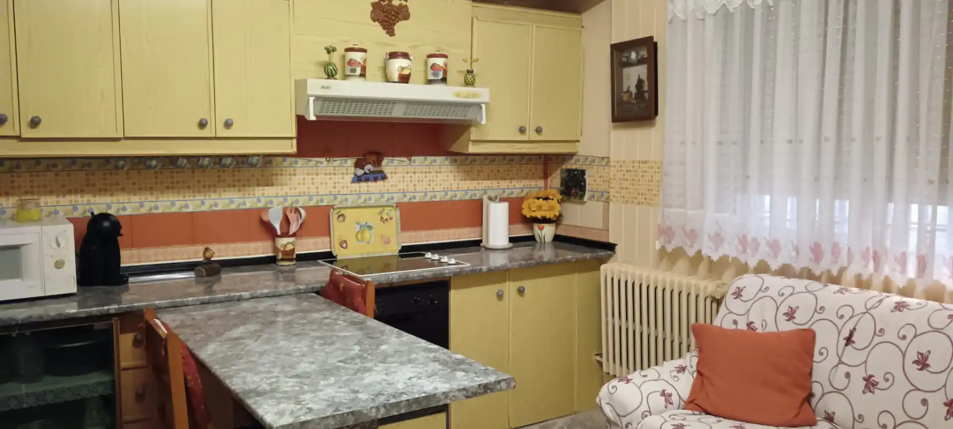 Küche von Wohnung zum Verkauf in Cabañas de Ebro mit Heizung, Abstellraum und Ofen