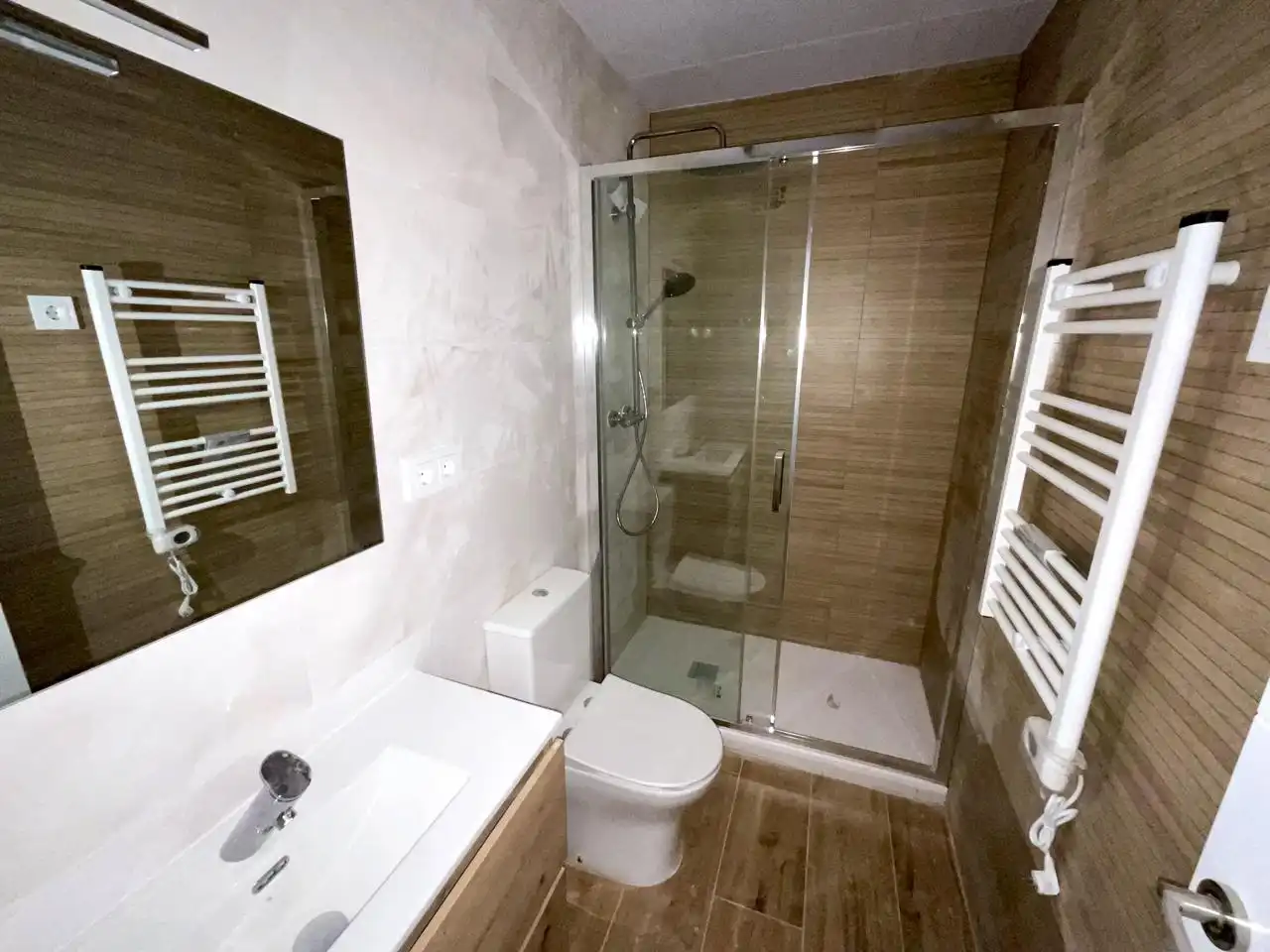 Baño de Planta baja en venta en Getafe con Calefacción
