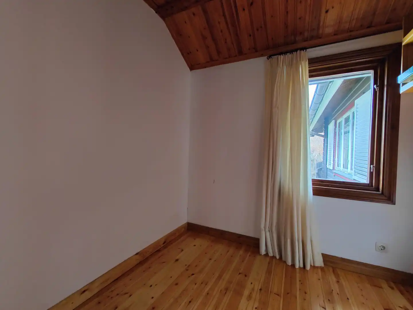 Dormitori de Casa o xalet en venda en Camprodon amb Jardí privat, Parquet i Terrassa