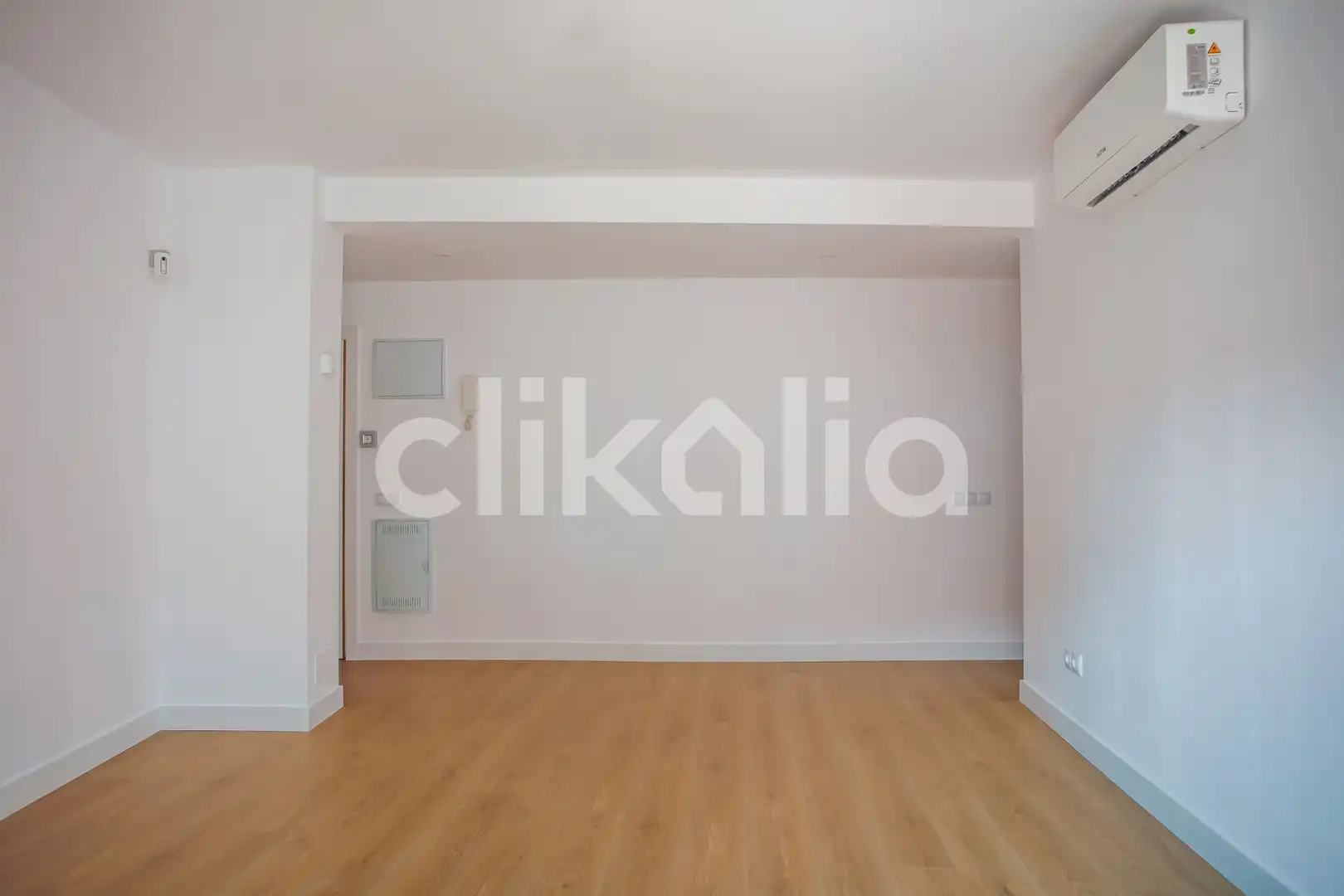 Bedroom of Flat for sale in Alcobendas  with Air Conditioner, Heating and Terrace