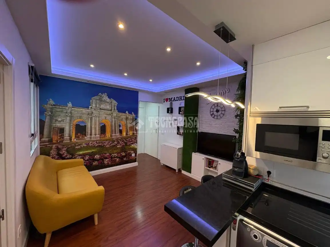 Sala de estar de Piso de alquiler en Madrid con Aire acondicionado, Calefacción y Amueblado