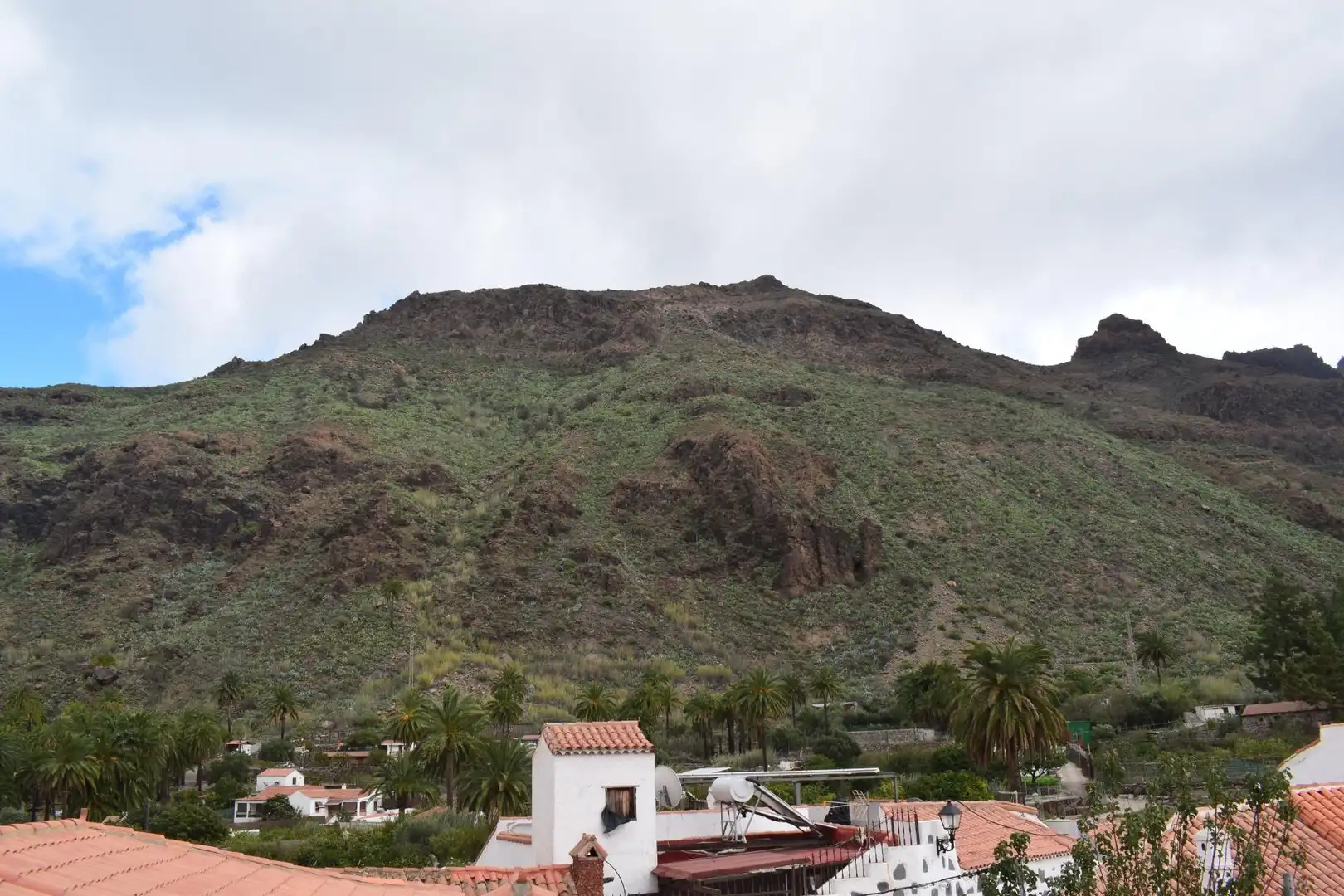 Exterior view of Houses for sale in San Bartolomé de Tirajana  with Private garden, Terrace and Storage room