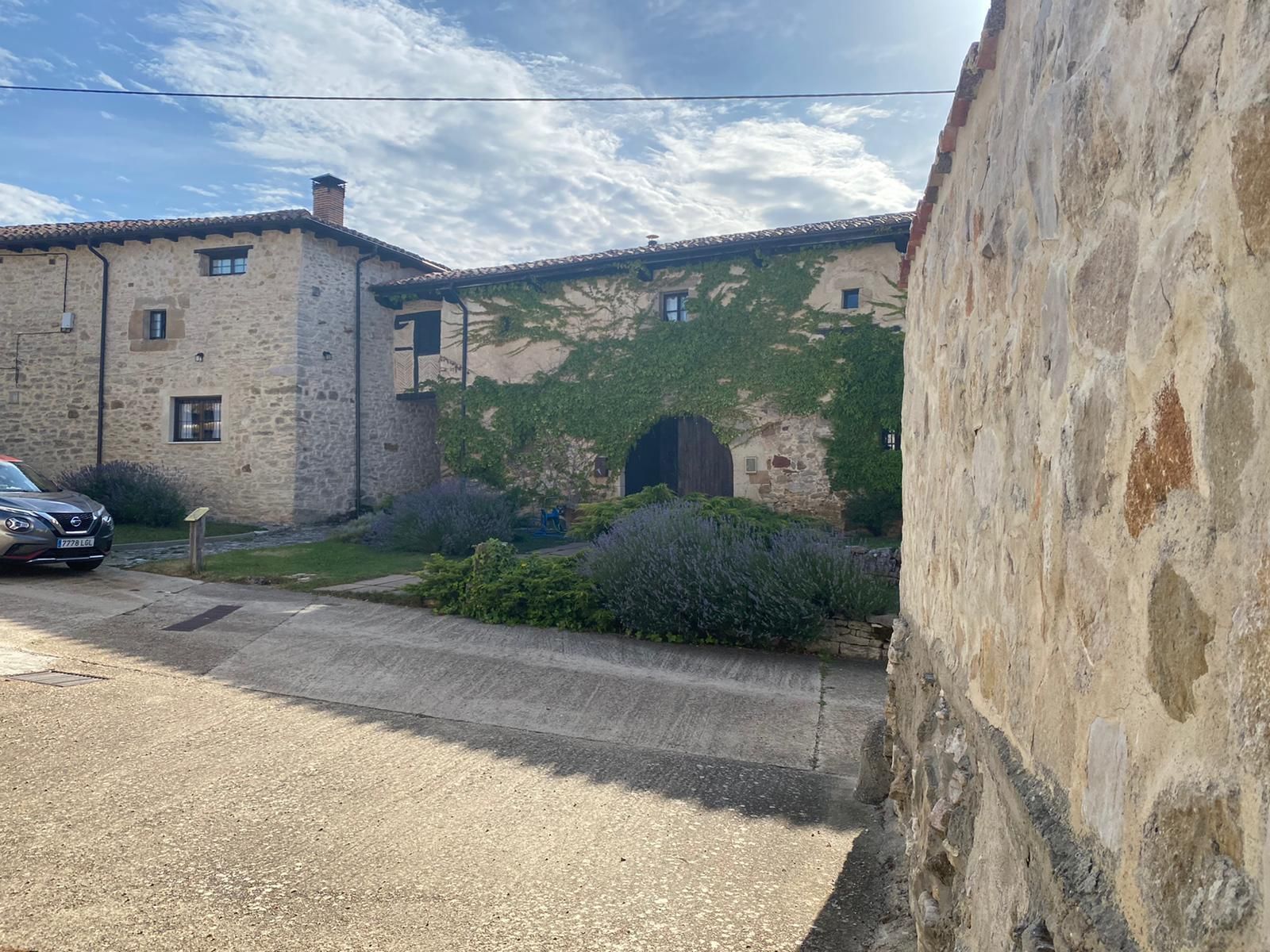 Vista exterior de Edifici en venda en Aguilar de Campoo