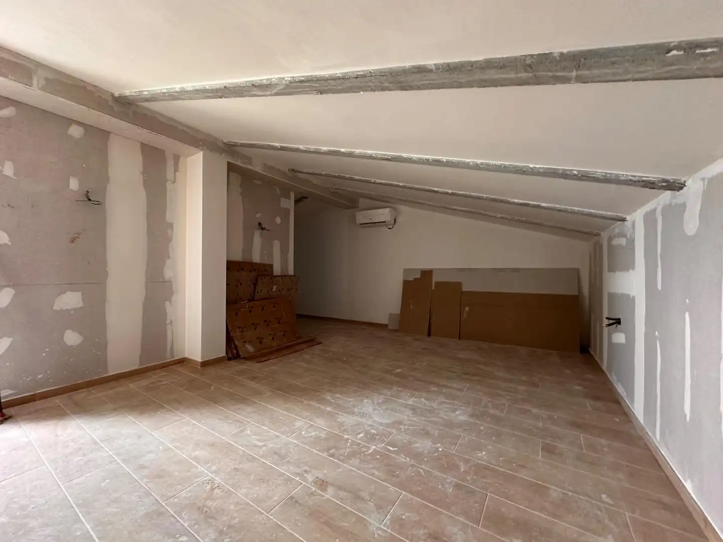 Dachboden zum Verkauf in Calonge i Sant Antoni mit Klimaanlage, Heizung und Privatgarten