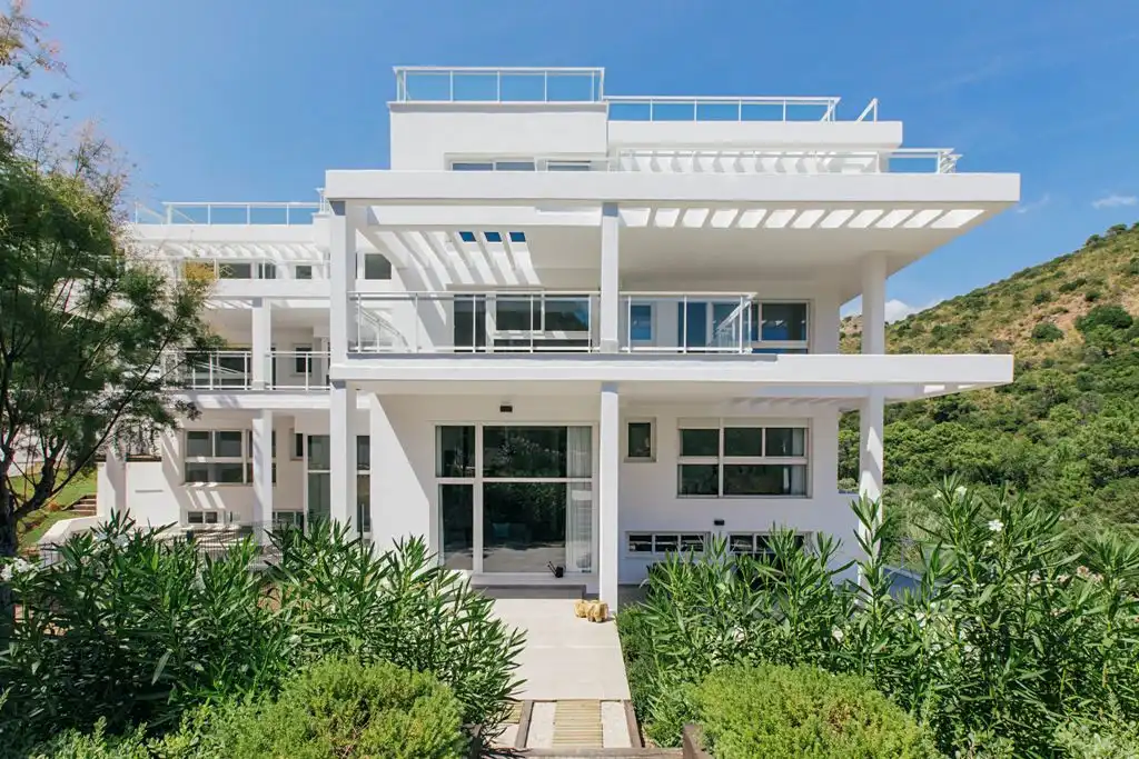 Vista exterior de Planta baja en venta en Benahavís con Aire acondicionado, Terraza y Trastero