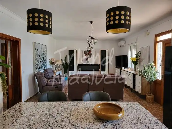 Sala d'estar de Casa o xalet en venda en Humilladero amb Aire condicionat i Piscina