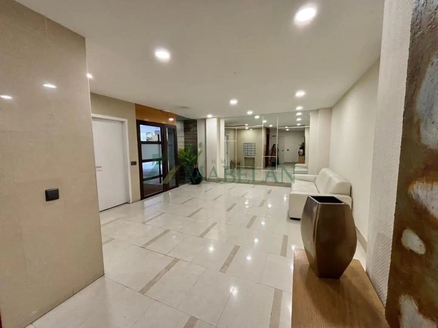 Flat for rent in Madrid  with Air Conditioner, Private garden and Storage room
