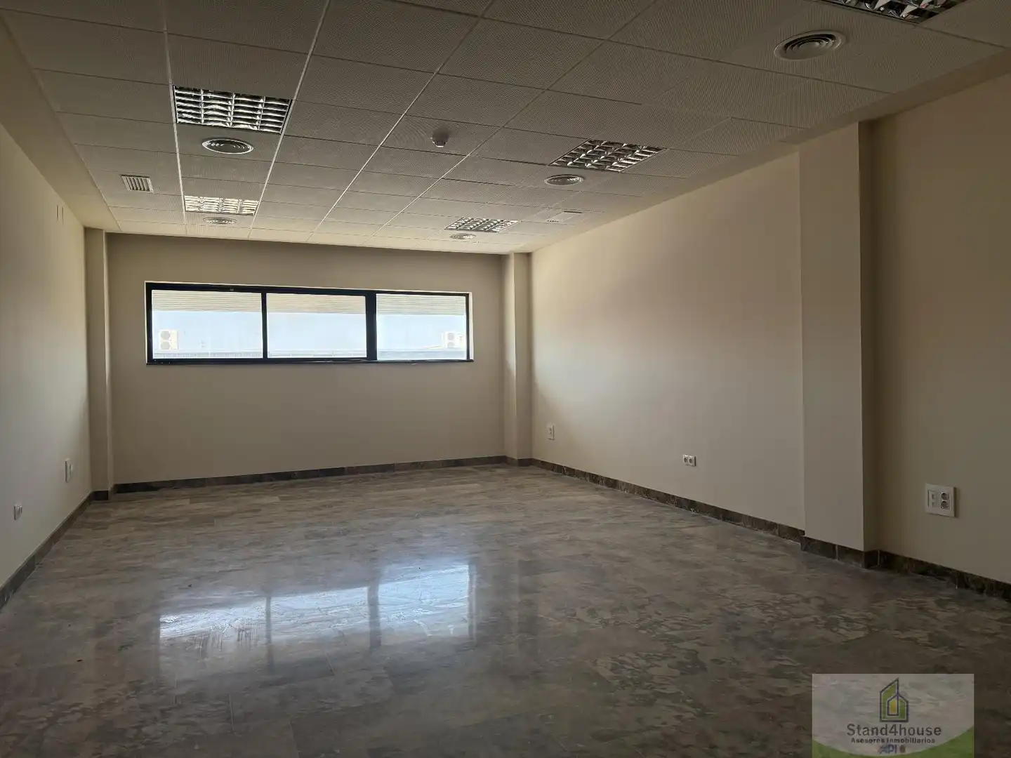 Ufficio con ascensore in affitto a Bollullos de la Mitación, imagen 4