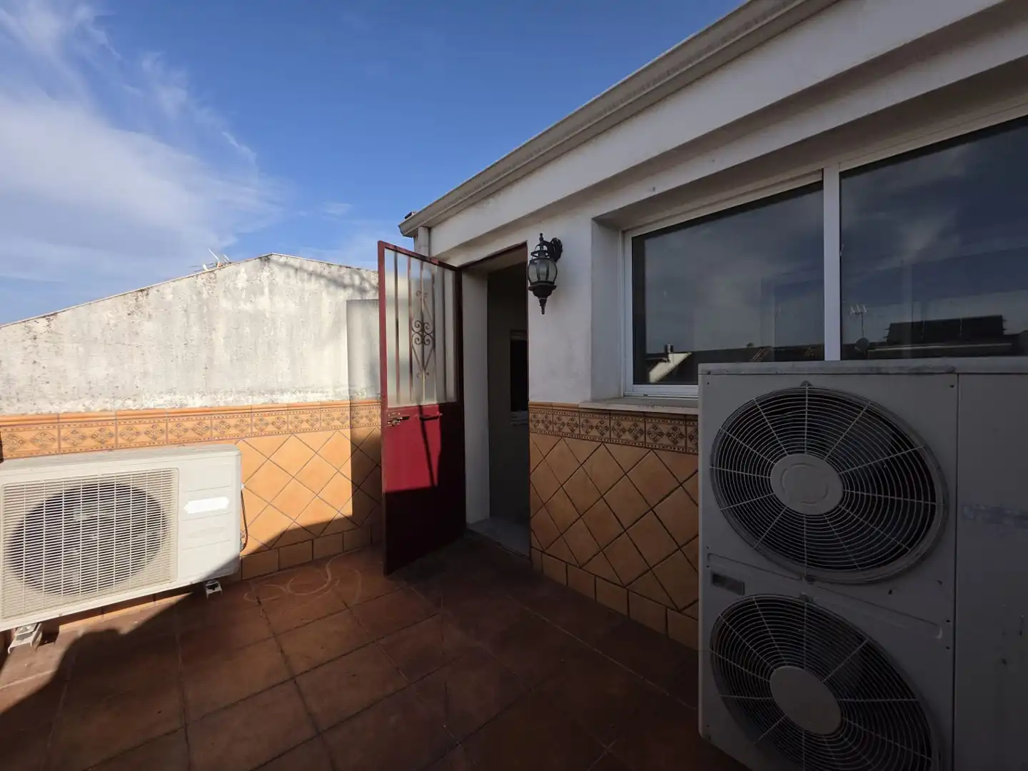 Exterior view of Houses for sale in Córdoba  with Air Conditioner