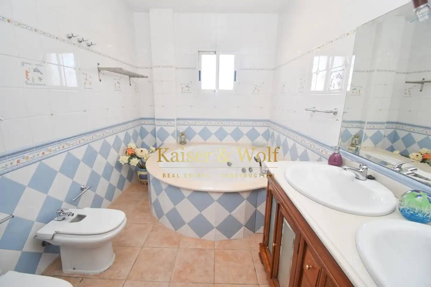 Bany de Casa o xalet en venda en Torrevieja amb Jardí privat, Terrassa i Traster