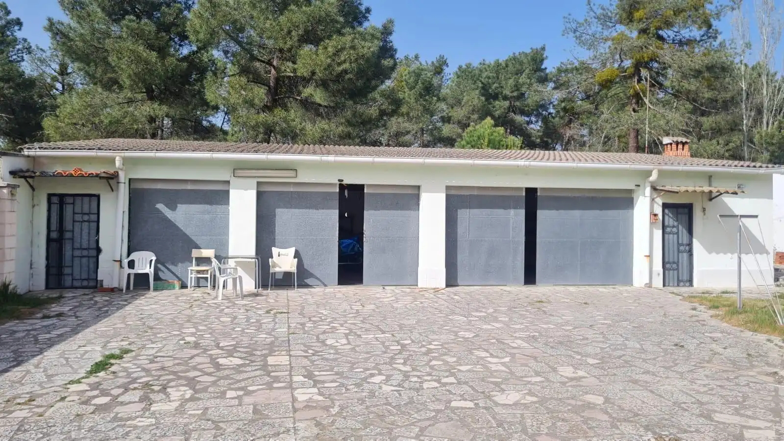 Parking de Casa o chalet en venta en Mojados con Calefacción, Jardín privado y Terraza