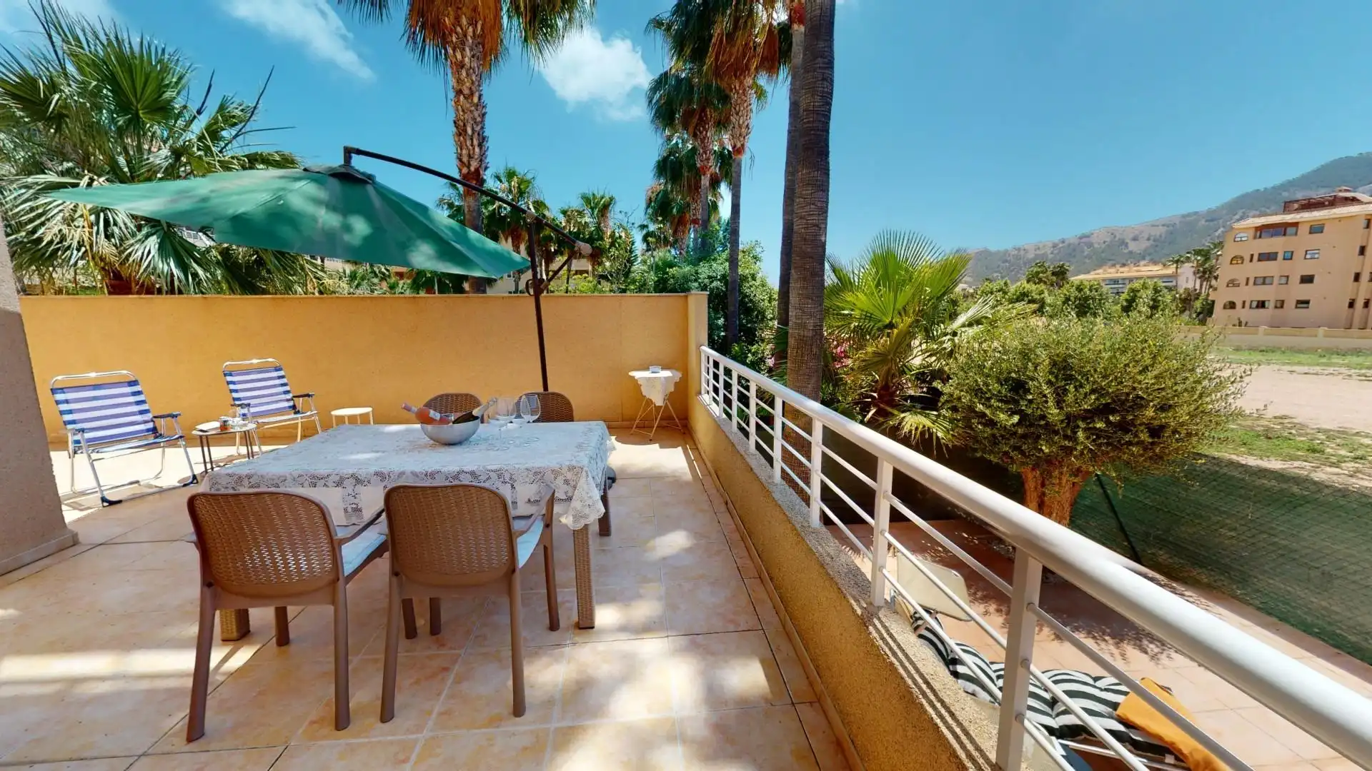 Terrasse von Wohnungen zum Verkauf in L'Alfàs del Pi mit Klimaanlage, Privatgarten und Terrasse