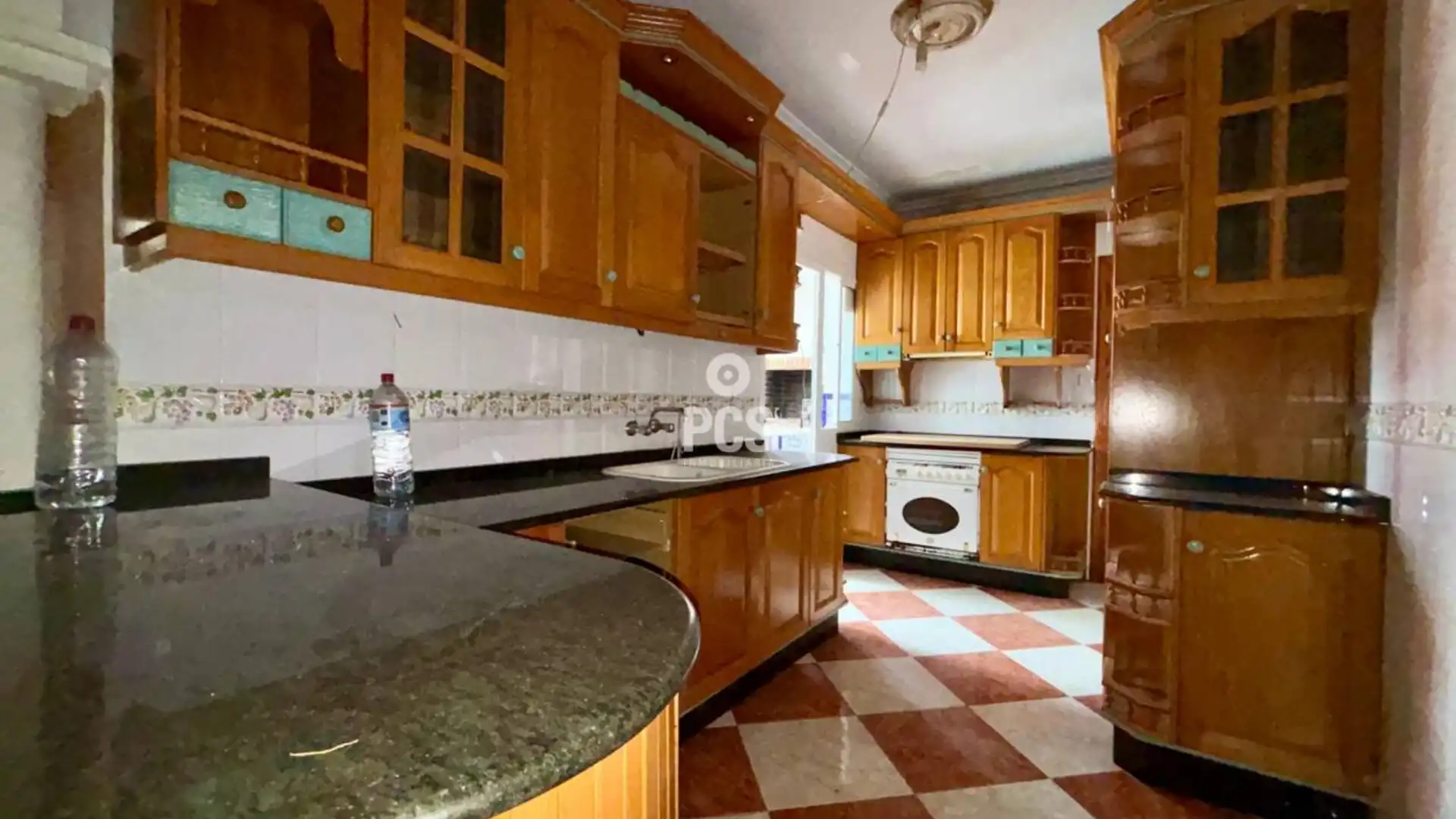 Küche von Wohnung zum Verkauf in Alhama de Murcia mit Terrasse, Abstellraum und Balkon