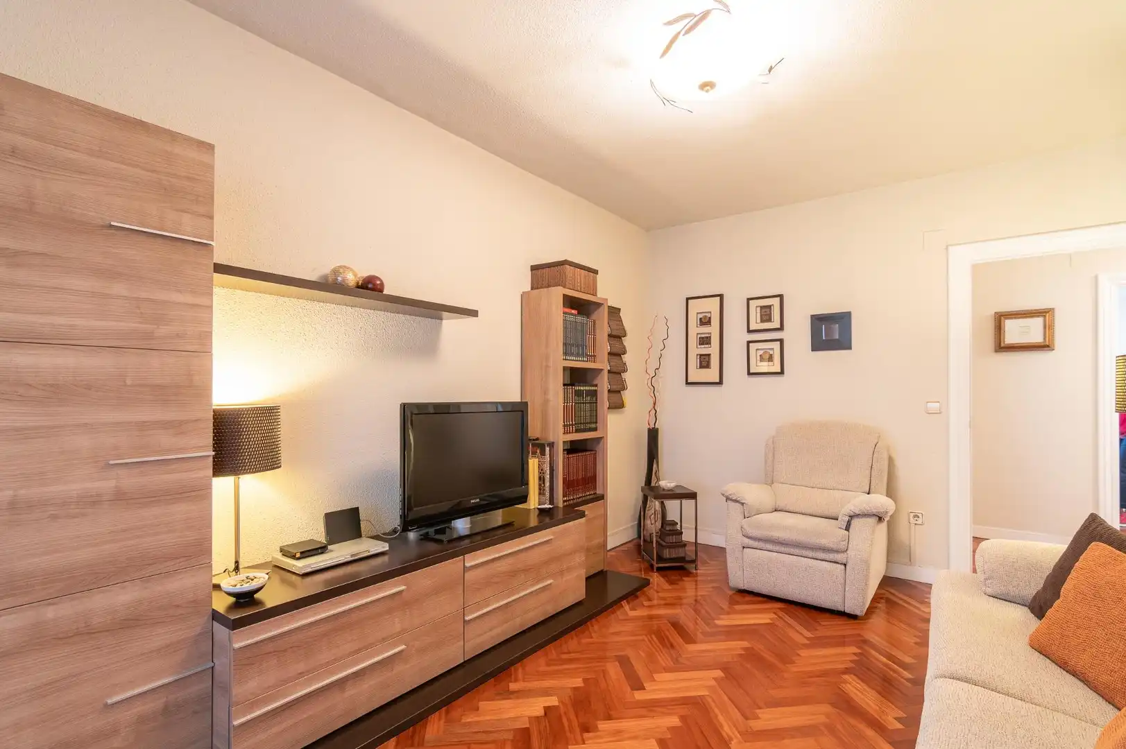 Sala d'estar de Pis en venda en  Pamplona / Iruña amb Calefacció i Parquet