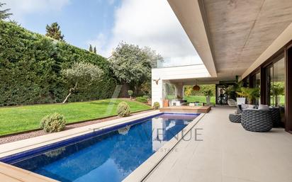 Jardí de Casa o xalet en venda en Boadilla del Monte amb Aire condicionat, Calefacció i Jardí privat