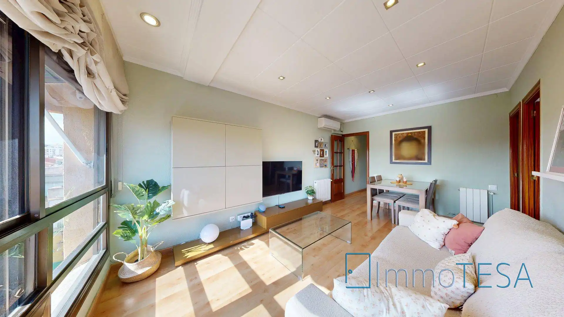 Living room of Flat for sale in Sabadell  with Air Conditioner, Heating and Parquet flooring