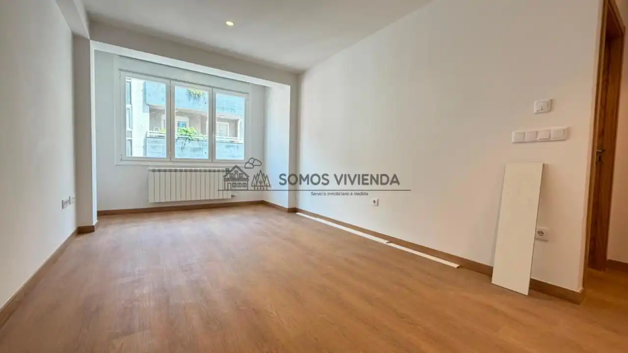 Habitación de Piso en venta en Ourense Capital  con Calefacción
