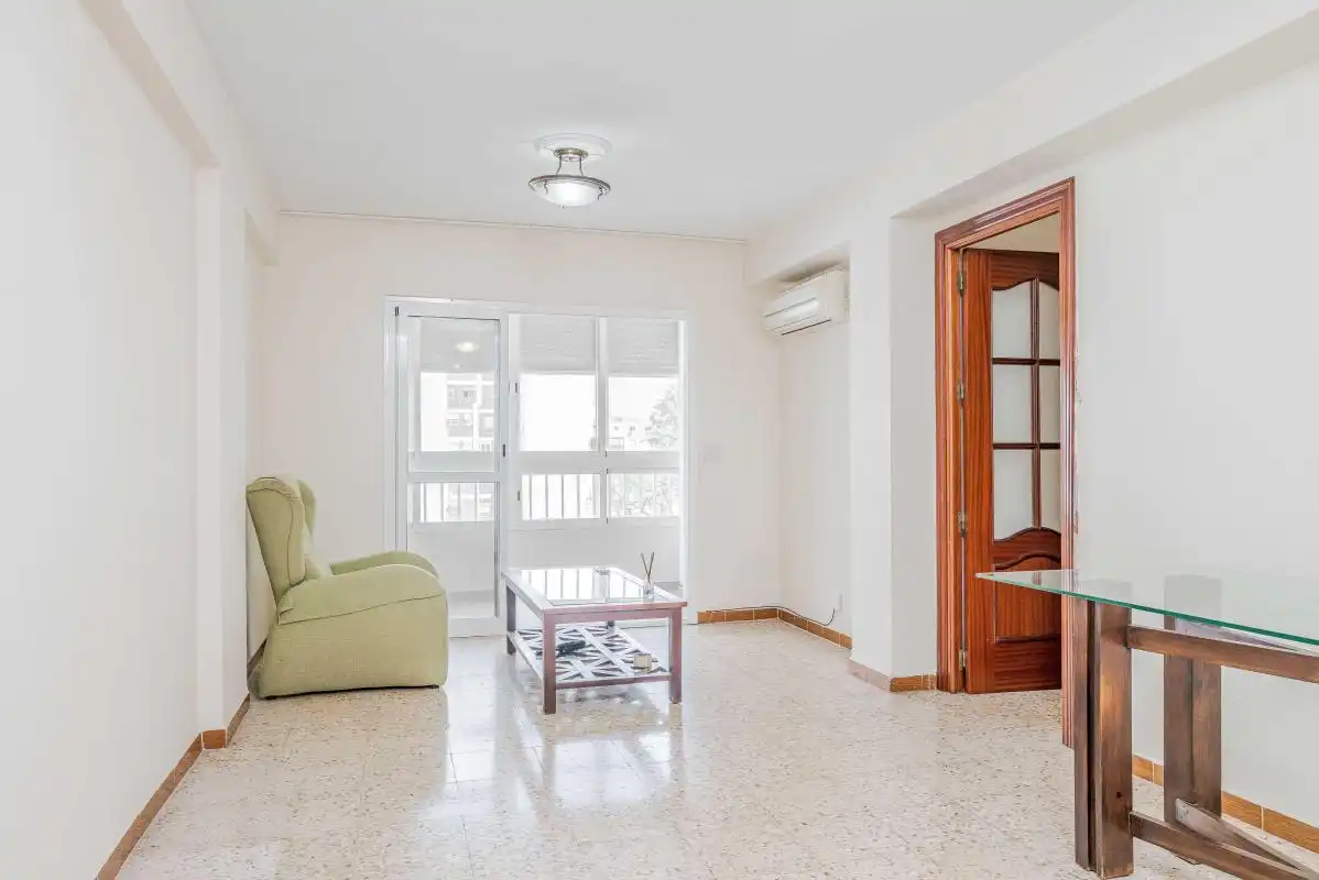 Flat for sale in Sevilla  with Air Conditioner, Heating and Private garden