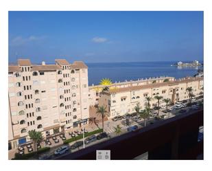 Vista exterior de Apartament de lloguer en La Manga del Mar Menor amb Calefacció, Terrassa i Piscina