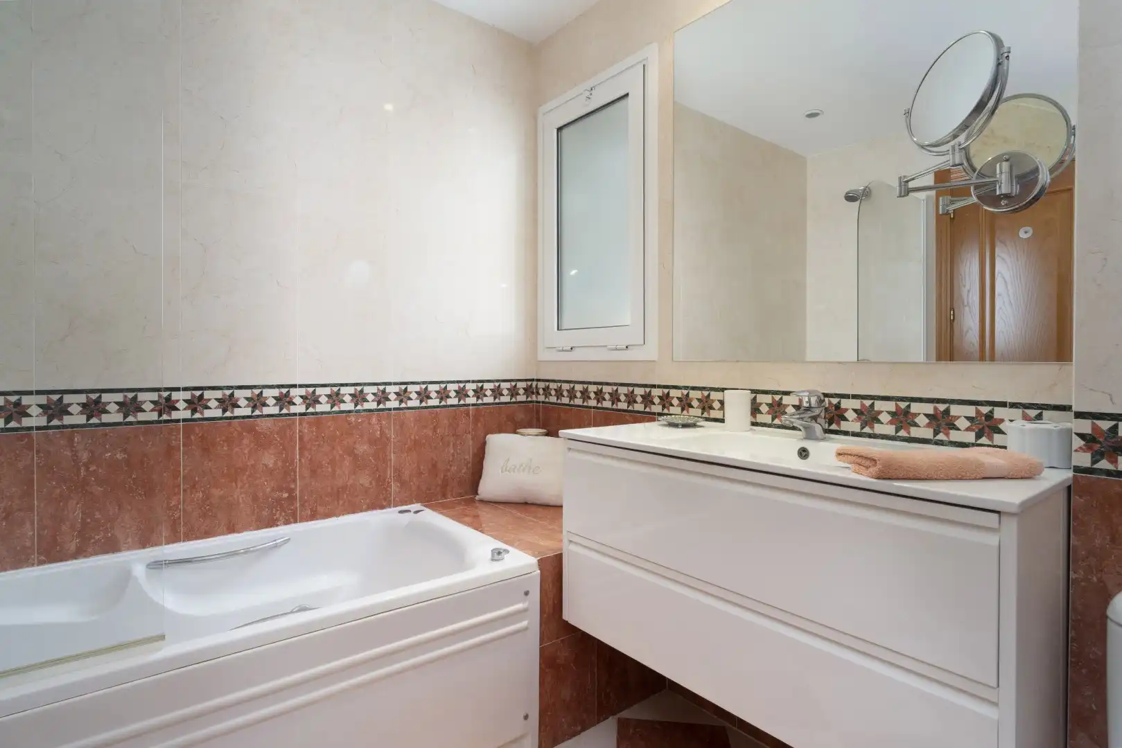 Apartament amb piscina en venda a Nueva Andalucía, imagen 11