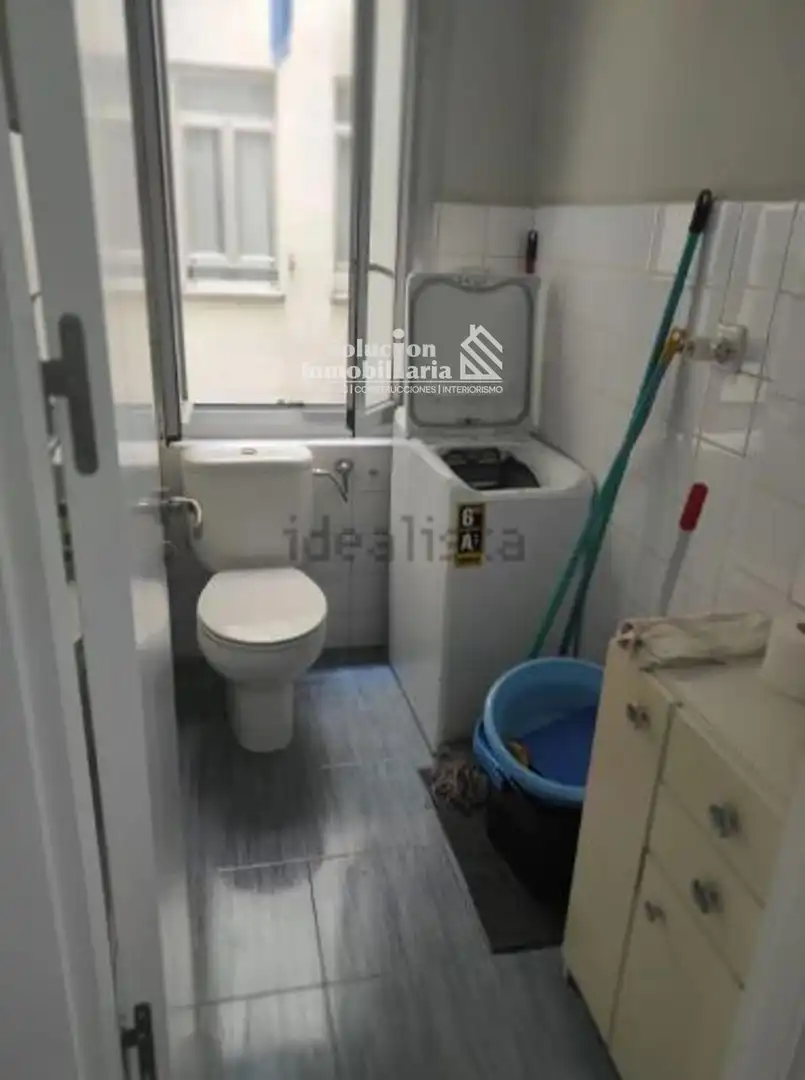 Badezimmer von Wohnung zur Miete in Salamanca mit Heizung, Terrasse und Abstellraum