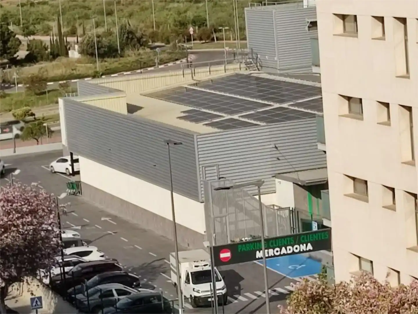 Aparcament de Pis en venda en Paterna amb Aire condicionat, Piscina i Balcó