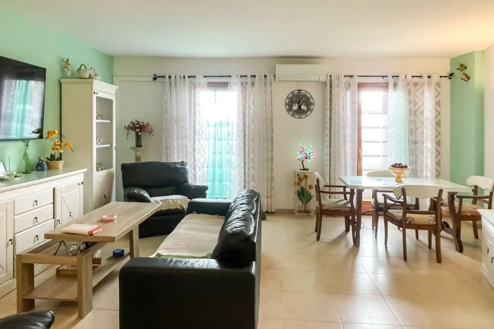 Sala d'estar de Planta baixa en venda en Capdepera amb Aire condicionat, Terrassa i Moblat