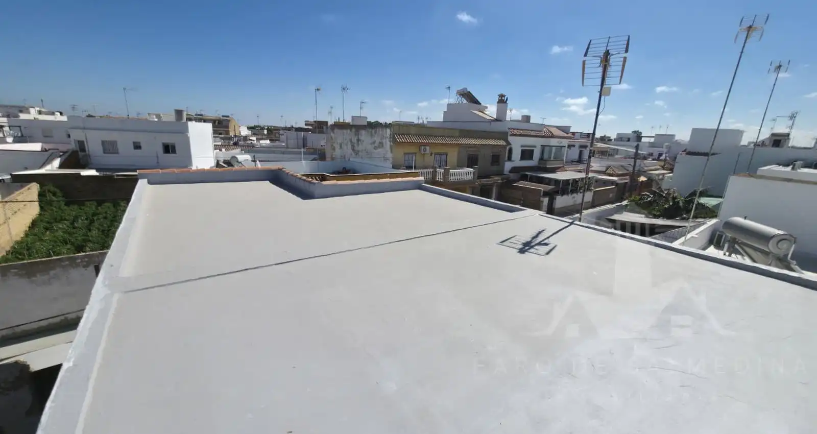 Terrasse von Einfamilien-Reihenhaus zum Verkauf in Chipiona mit Terrasse und Möbliert