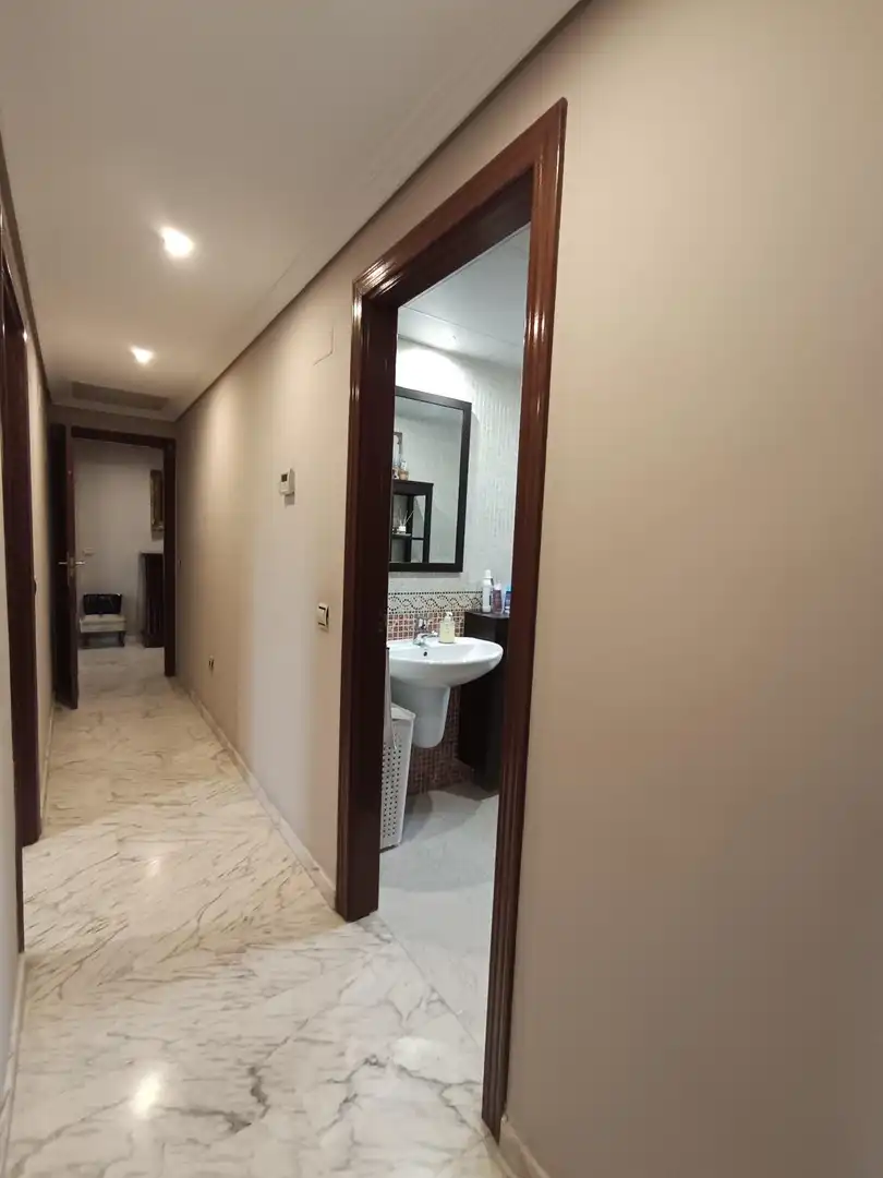 Bathroom of Flat for sale in Córdoba  with Air Conditioner and Storage room