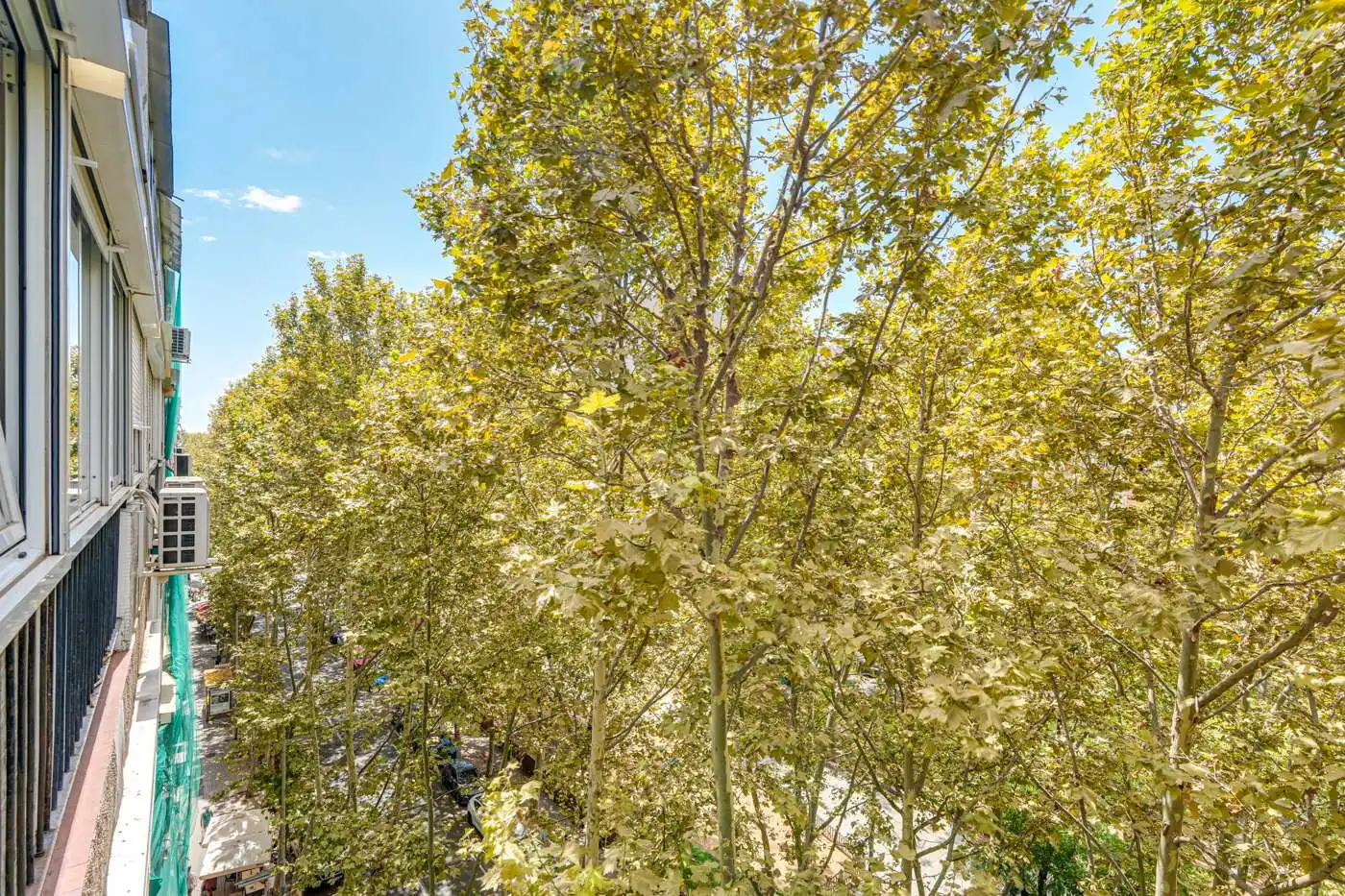 Exterior view of Flat for sale in Barcelona  with Furnished