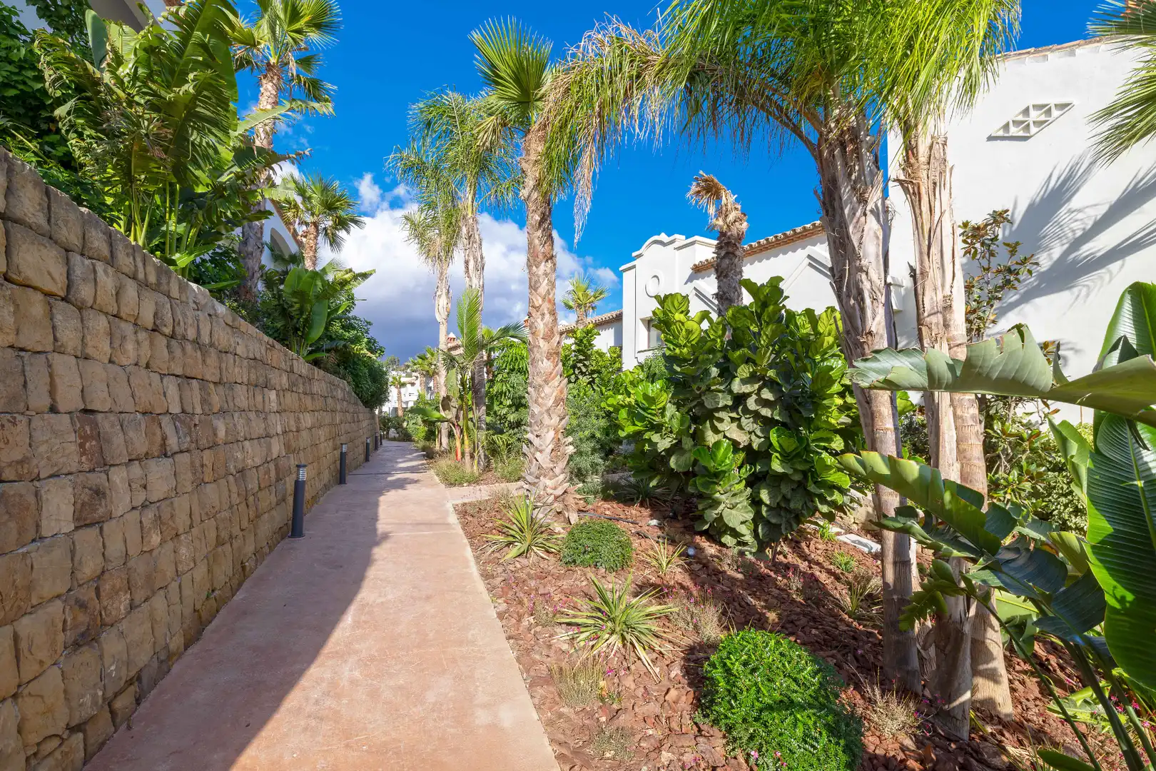 Casa adosada en venta en Calle Perú, Valle Romano Golf