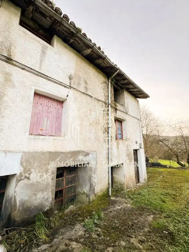 Vista exterior de Finca rústica en venda en Berastegi amb Balcó