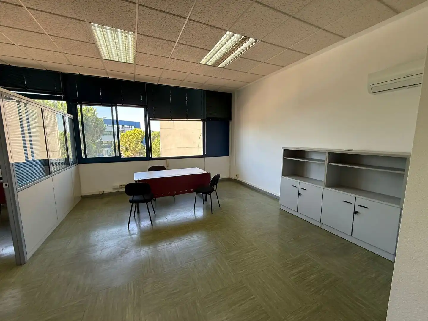 Commercial properties for rent in Alcobendas  with Air Conditioner and Furnished