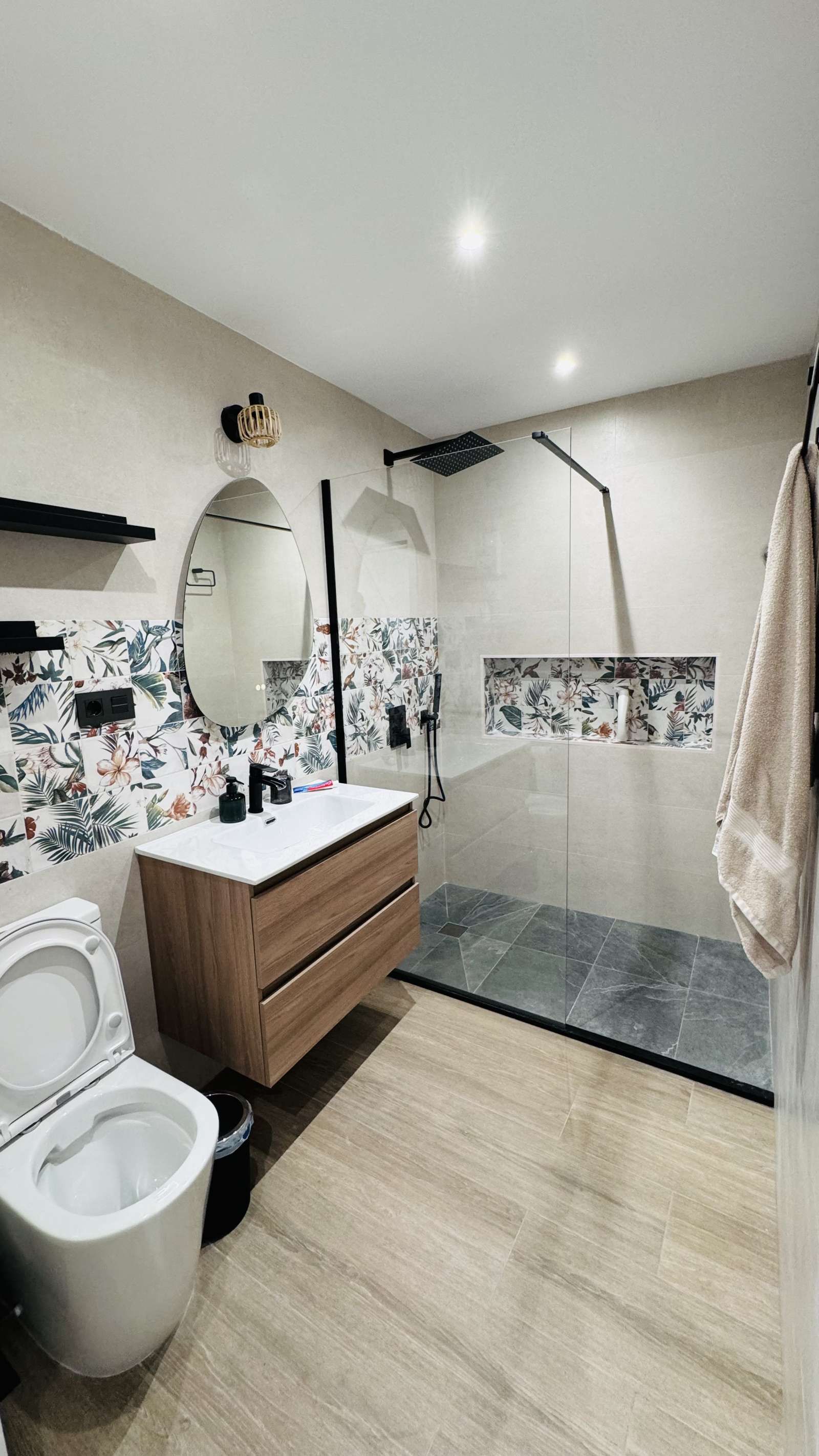Bany de Apartament per a compartir en  Madrid Capital amb Aire condicionat i Terrassa
