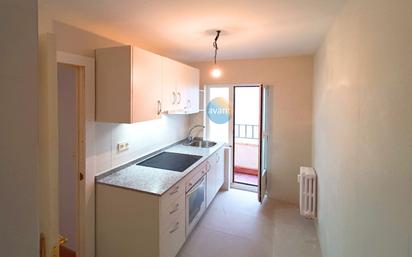 Kitchen of Flat for sale in Salamanca Capital  with Air Conditioner, Heating and Balcony