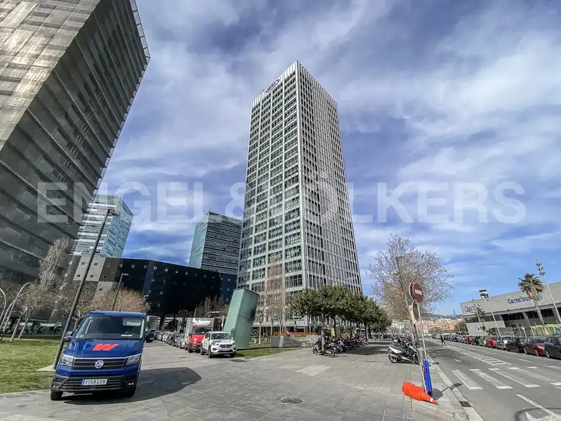 Vista exterior de Oficina en venda en Bellvitge - El Gornal - Granvia LH