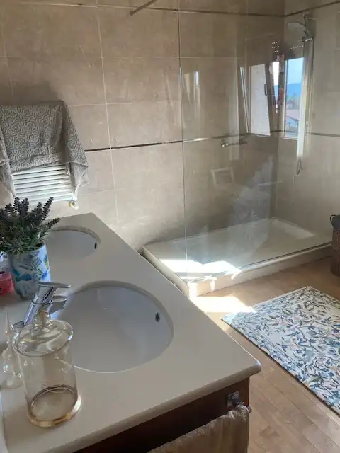 Baño de Casa o chalet en venta en Carballo con Calefacción, Jardín privado y Parquet