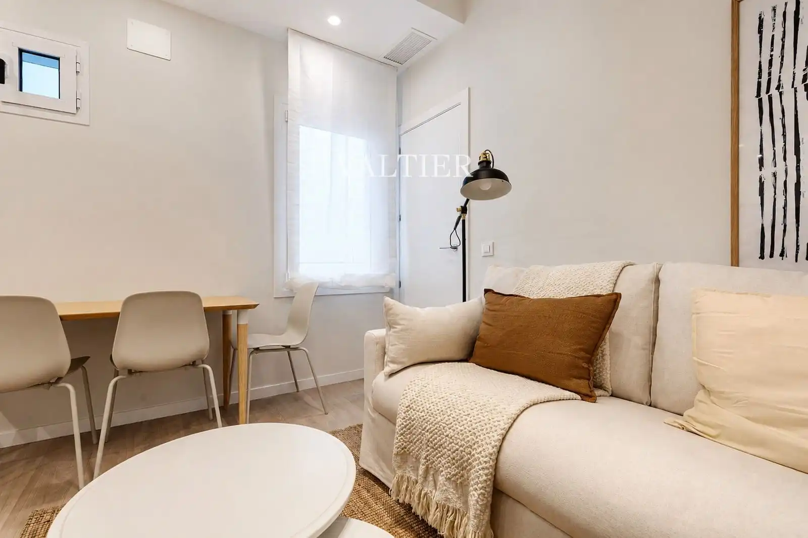 Bedroom of Flat for rent in Madrid  with Air Conditioner, Heating and Furnished