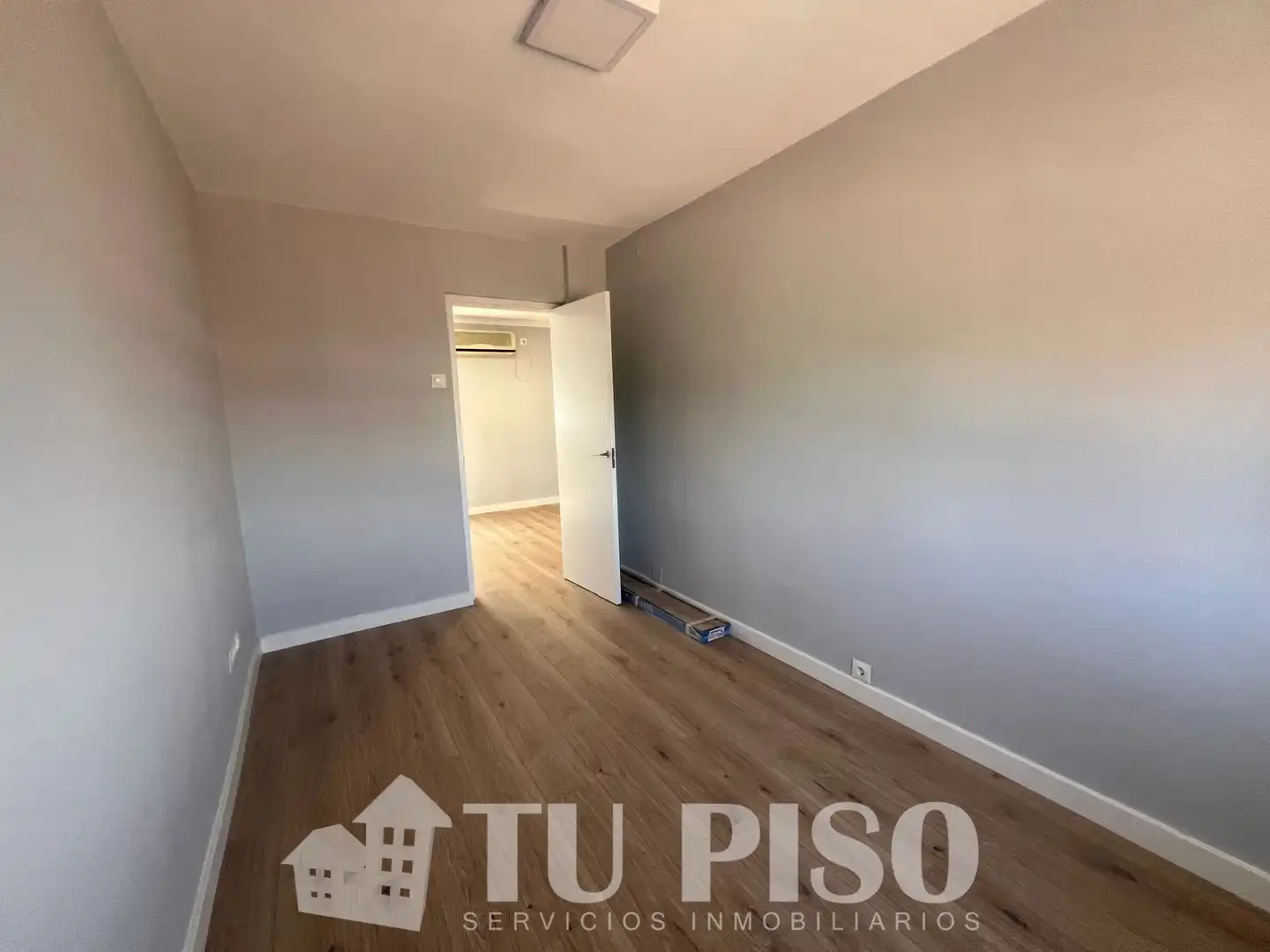 Habitación de Piso en venta en Madrid con Aire acondicionado
