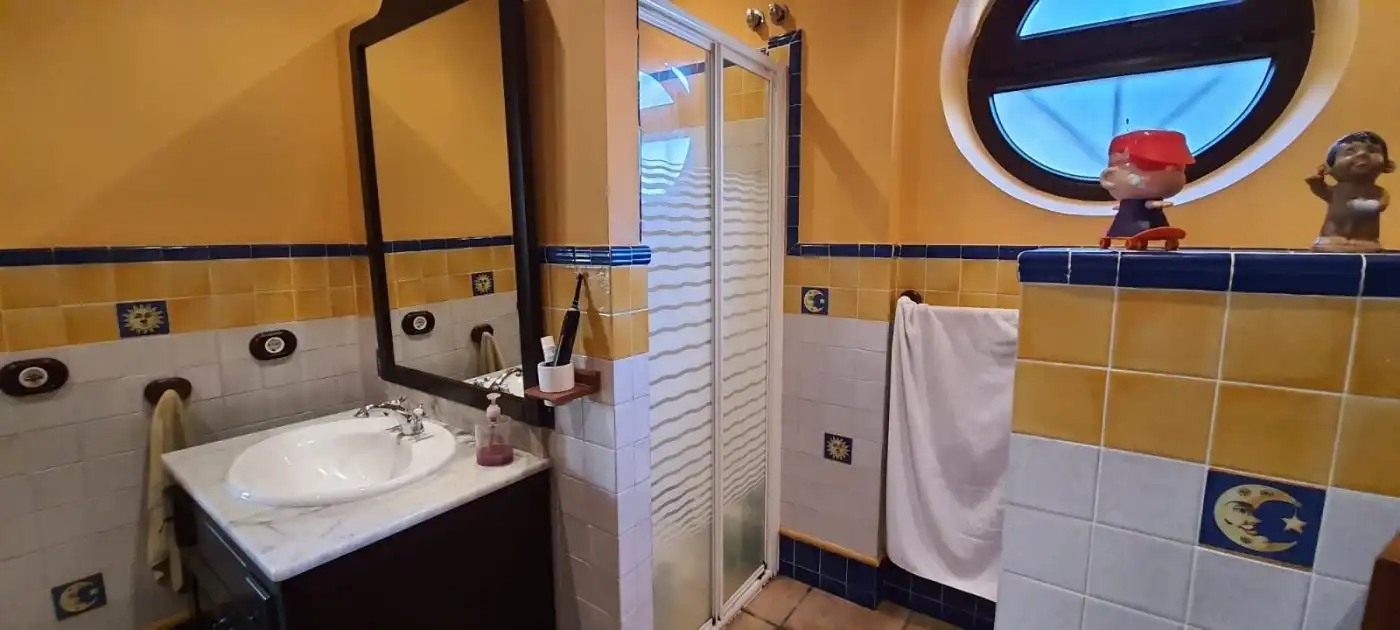 Baño de Casa o chalet en venta en San Roque con Jardín privado, Terraza y Piscina