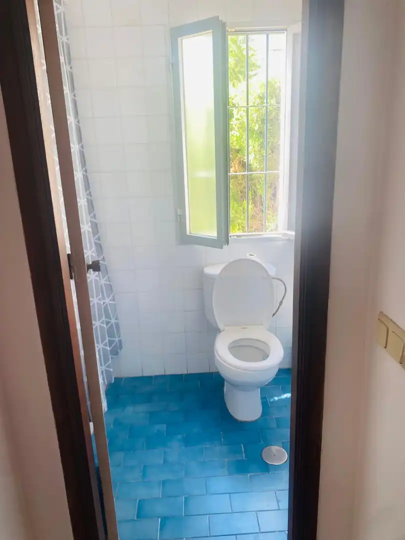 Bany de Casa adosada en venda en Estepona amb Terrassa i Piscina comunitària