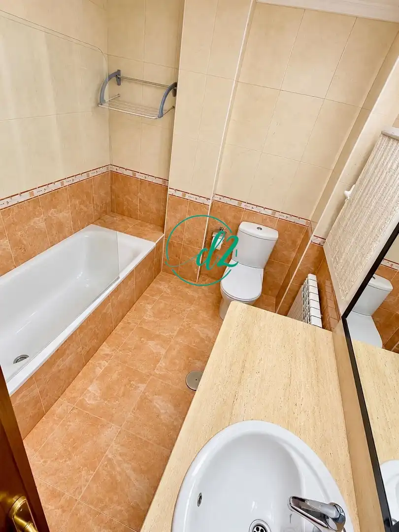 Badezimmer von Maisonette zum Verkauf in Barbadás, Ourense