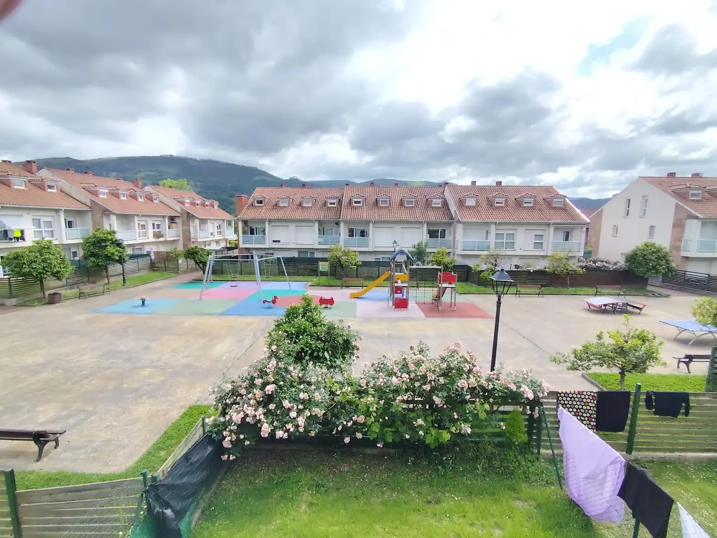 Außenansicht von Maisonette zum Verkauf in Castañeda mit Heizung, Terrasse und Möbliert