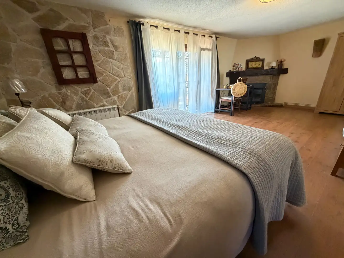 Habitación de Casa o chalet en venta en El Tiemblo  con Aire acondicionado, Calefacción y Jardín privado