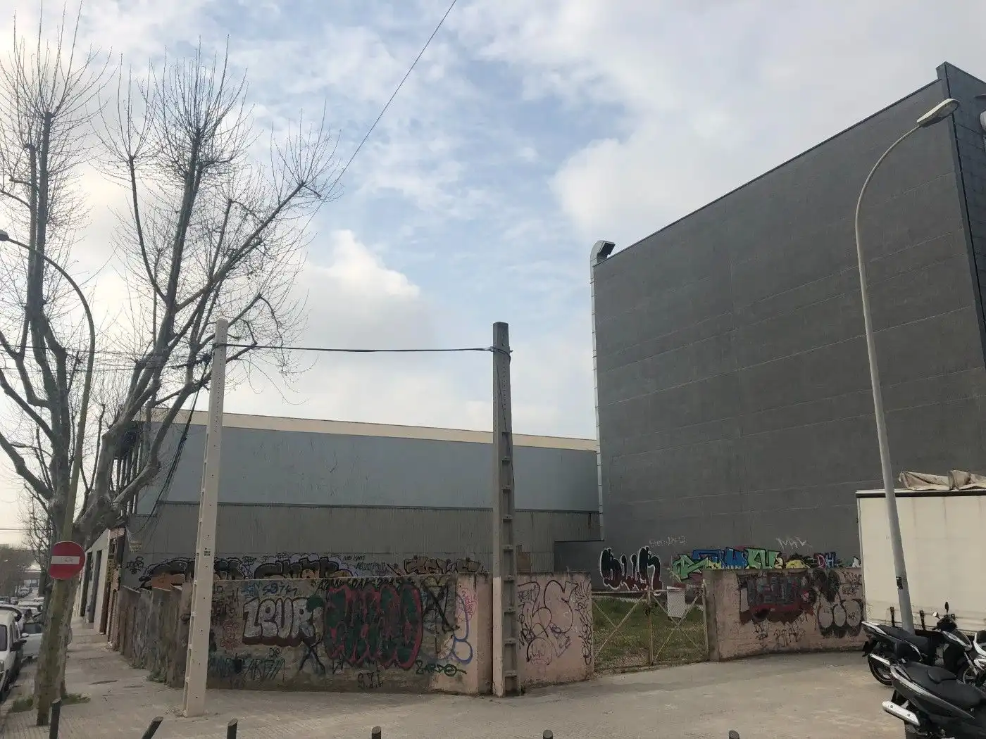 Fabrik Grundstücke zum Verkauf in Carrer d'Antonio de los Rios Rosas, Almeda - El Corte Inglés