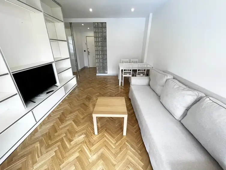 Sala d'estar de Pis de lloguer en Madrid amb Aire condicionat, Calefacció i Parquet