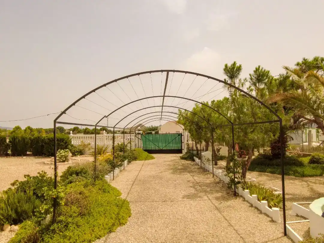 Terrassa de Finca rústica en venda en Villena amb Piscina