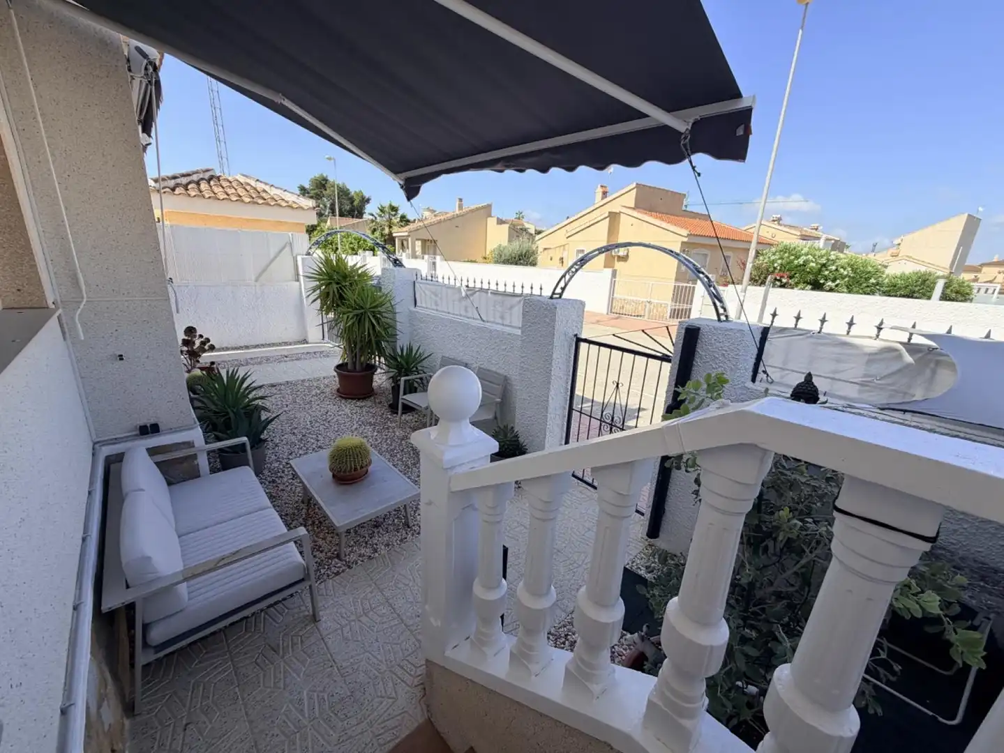 Terrasse von Einfamilien-Reihenhaus zum Verkauf in Zaragoza